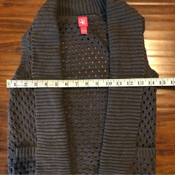 2 Girls Sweaters - Mossimo Gray Size Medium, J. Khaki Brown Knit Size Large - Picture 12 of 13